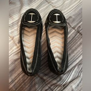 Avon Black loafers Women’s Size:7
